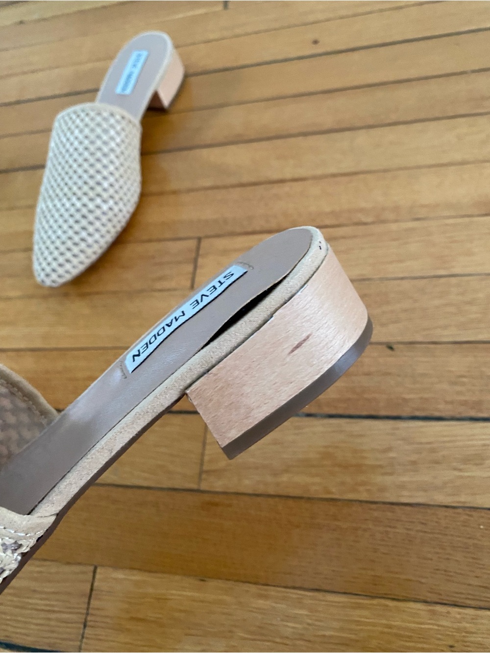 Steve Madden Cairo Tan Woven Raffia Pointed Mule Slides - Picture 4 of 4